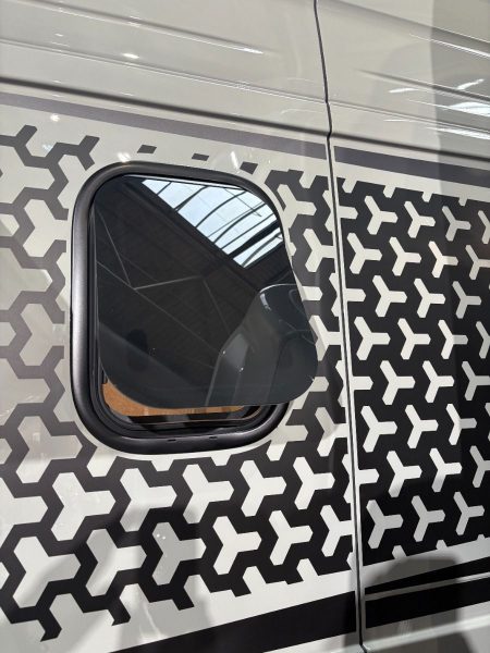 Curved Window 280W by 380H mm- W Blind- freucamp 3J-CFAW280