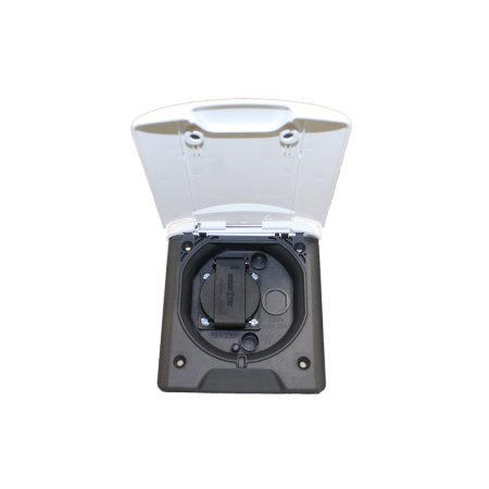 FAWO 240V UK Outlet C/W Magnetic Lock White 01746T31699B